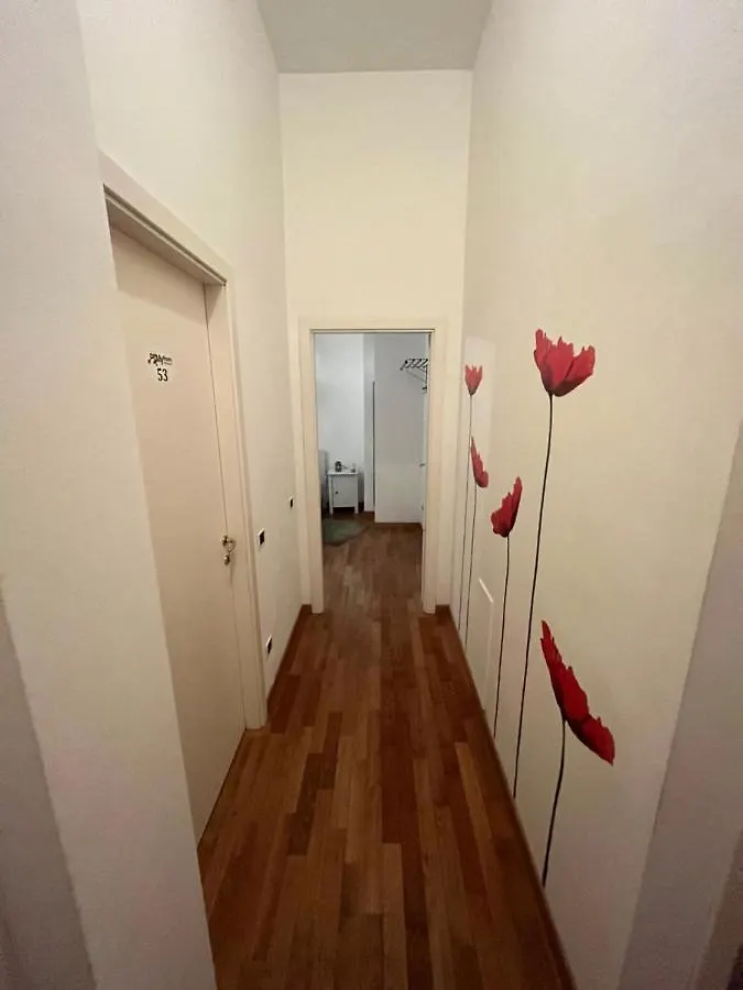 Dreams rental lecco central station Italia